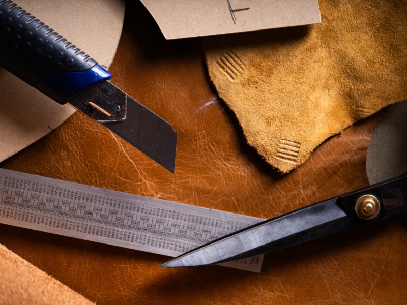 Do esboço ao acabamento: o processo de curadoria de materiais na Tasselo