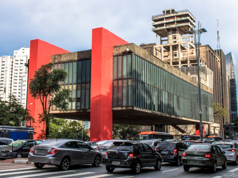 Lina Bo Bardi e o MASP: a simplicidade que inspira a Coleção Ecos da Tasselo