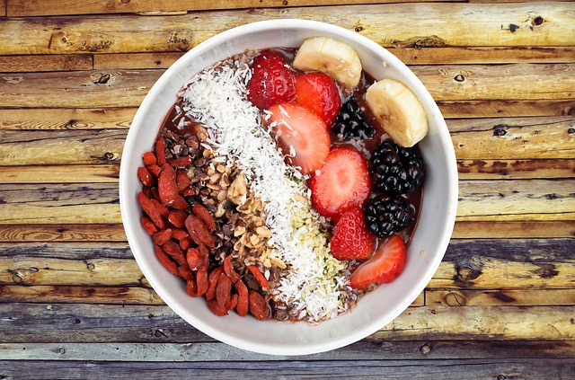 Tendências 2019 para o setor de alimentação: tigela de frutas